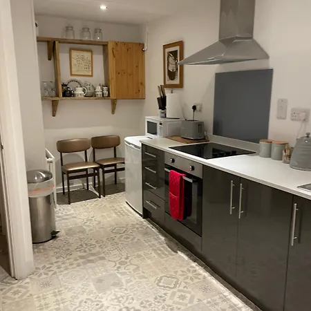 With Parking Permit Apartman