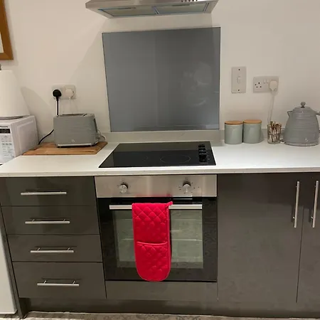 With Parking Permit Харрогейт