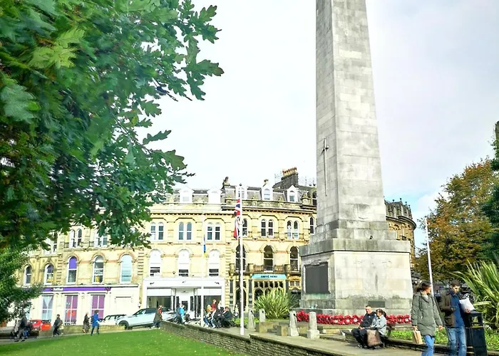 With Parking Permit * Харрогейт