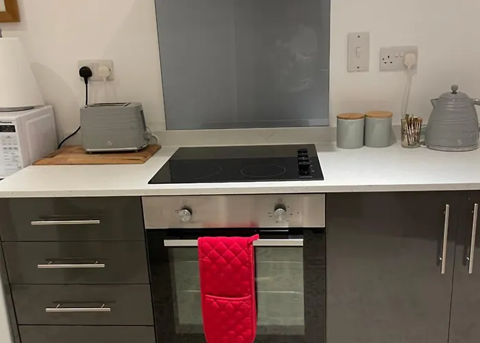 With Parking Permit ハロゲート